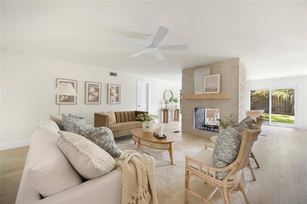 Dallas, TX 75240,13828 Peyton Drive