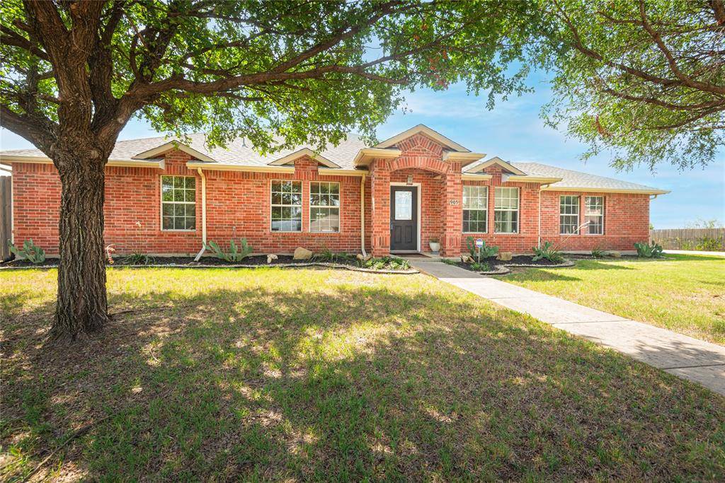 Justin, TX 76247,905 Hillside Circle