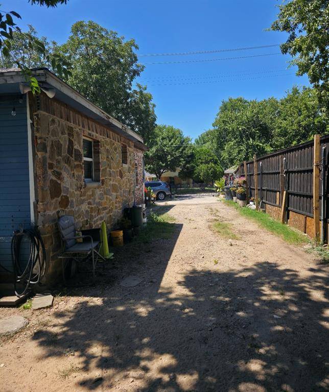 Dallas, TX 75223,1504 Rowan Avenue