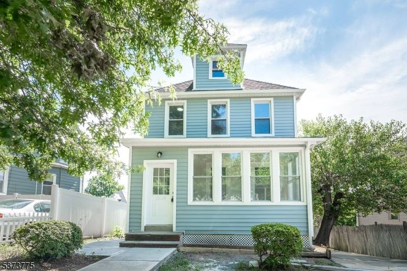 Ridgefield Park Village, NJ 07660,9 Overpeck Ave