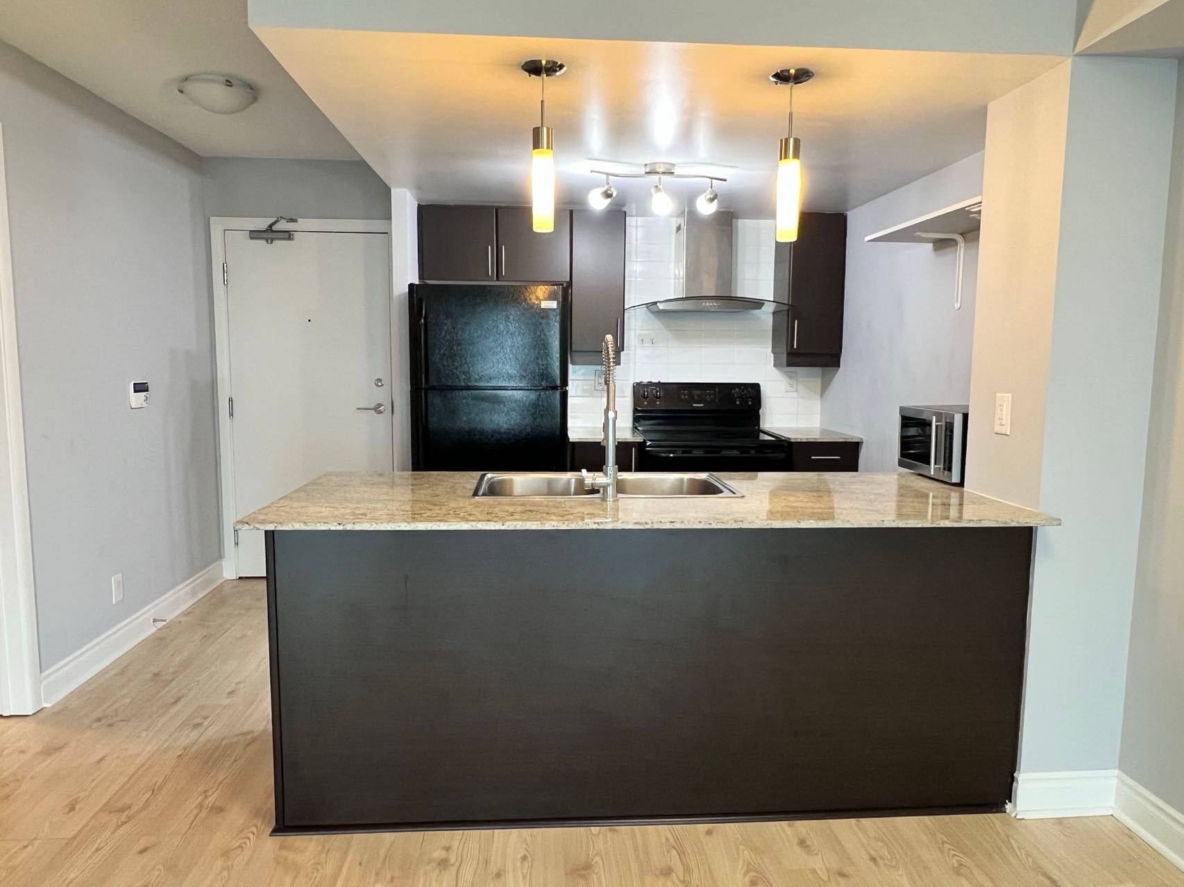 Toronto E09, ON M1P 0B4,25 Town Centre CT #2809