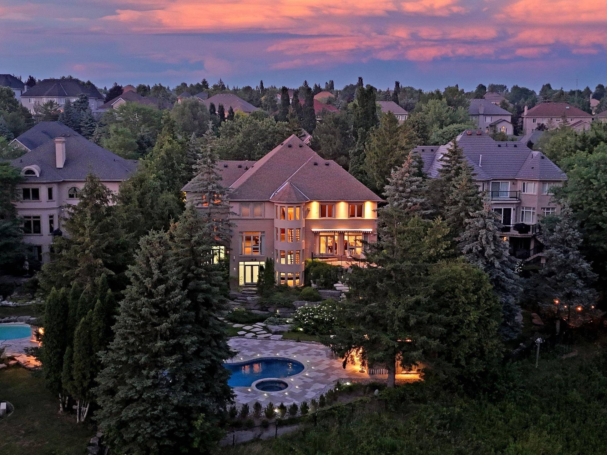 Vaughan, ON L4H 1B5,90 Humberview DR