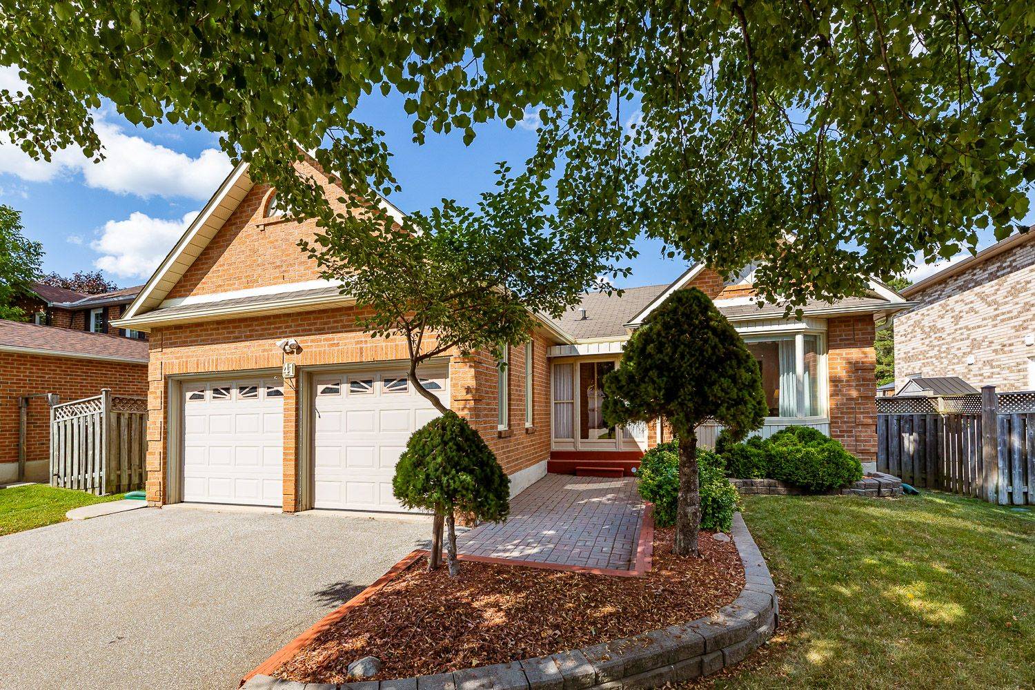 Caledon, ON L7E 5W8,41 McCabe CRES