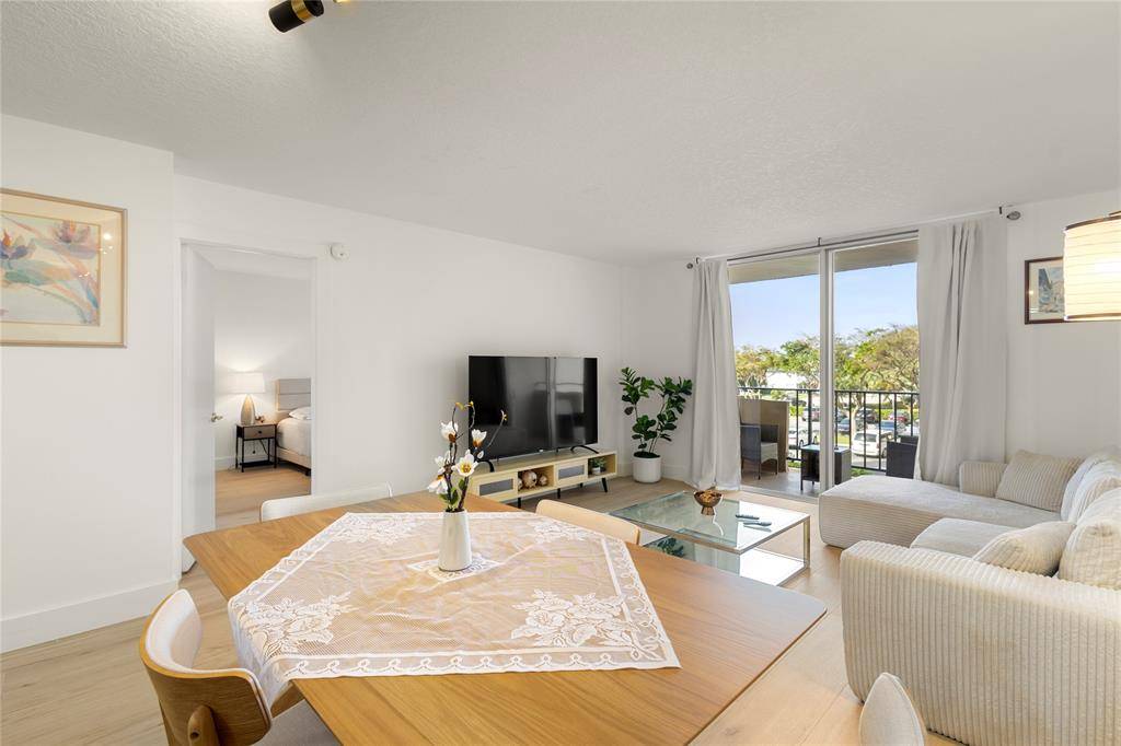 Lauderdale By The Sea, FL 33062,2000 S Ocean Blvd #2P