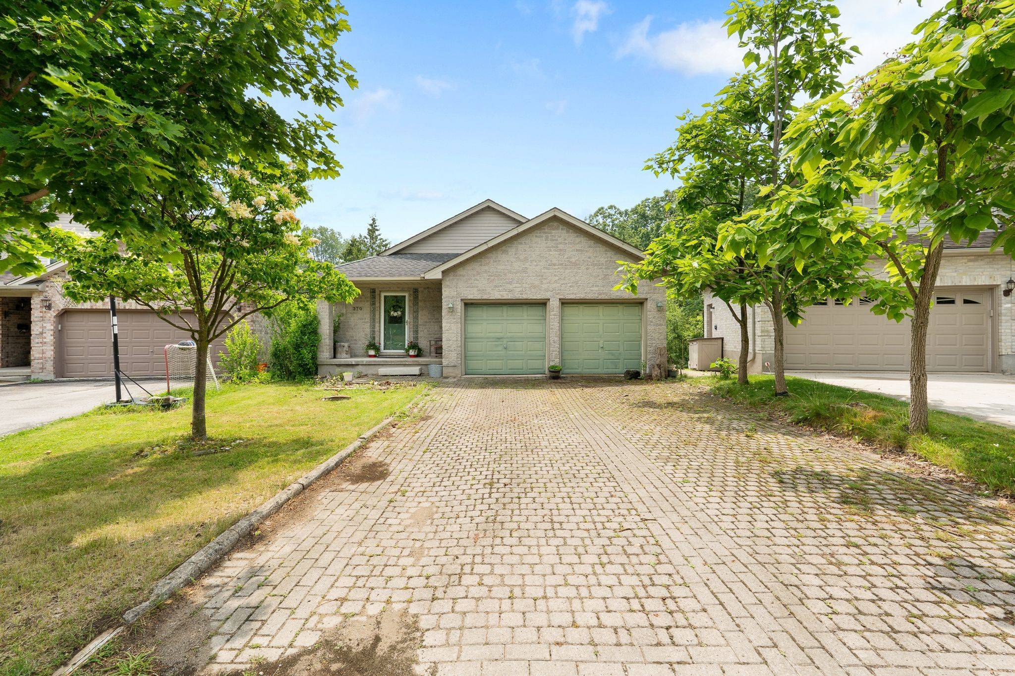 London South, ON N5Z 5C8,370 Jonathan ST