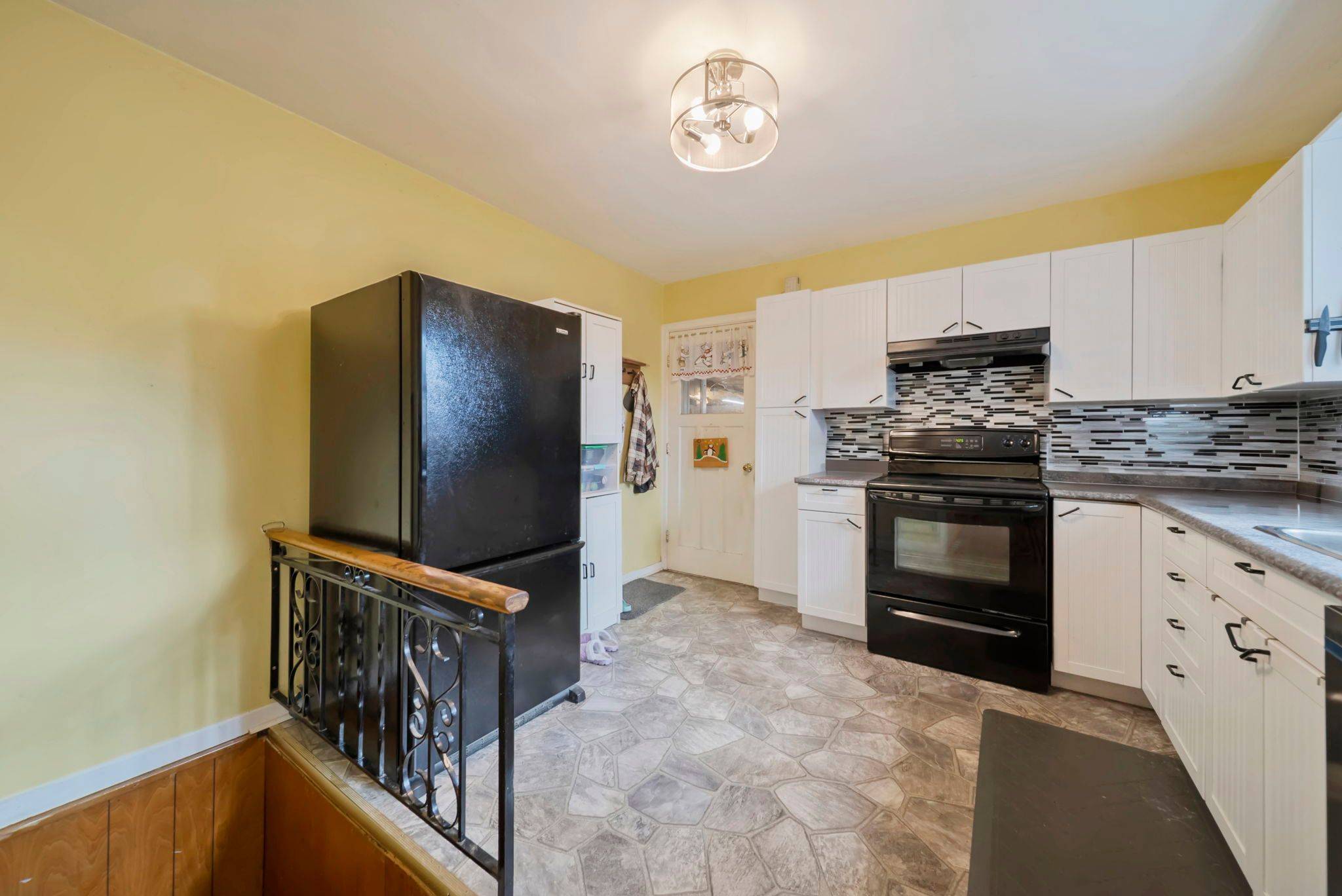 Orillia, ON L3V 3Y2,392 Bayview Pkwy