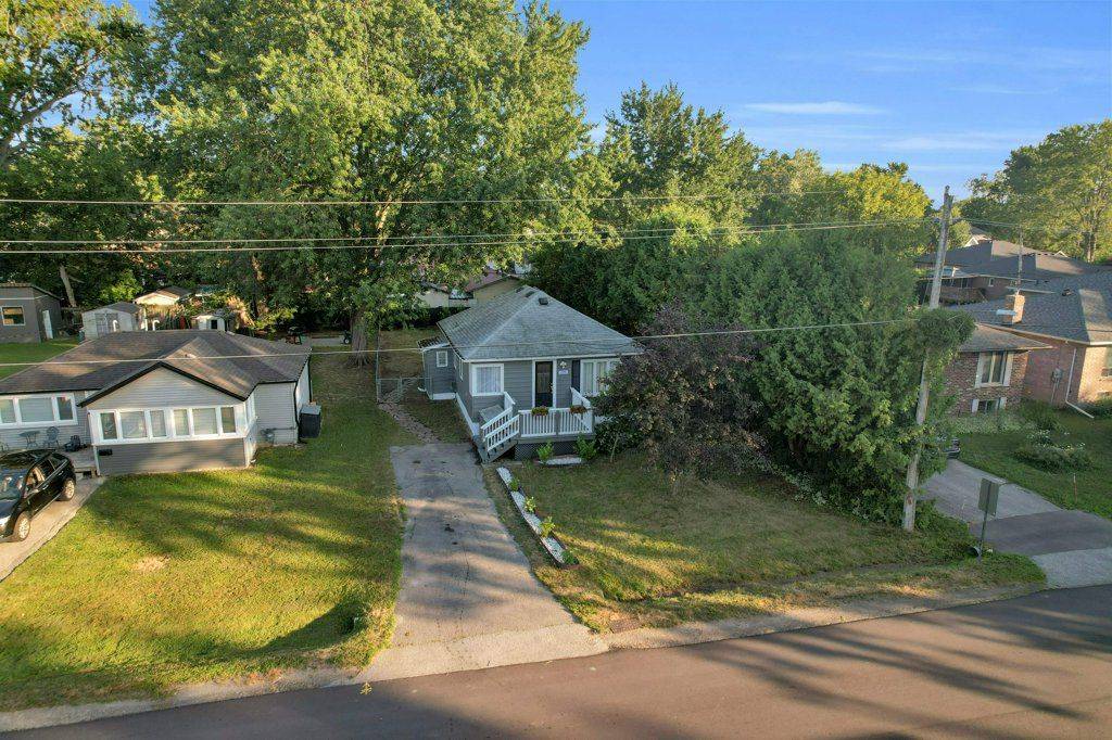 Georgina, ON L4P 2V7,275 Pine Beach DR