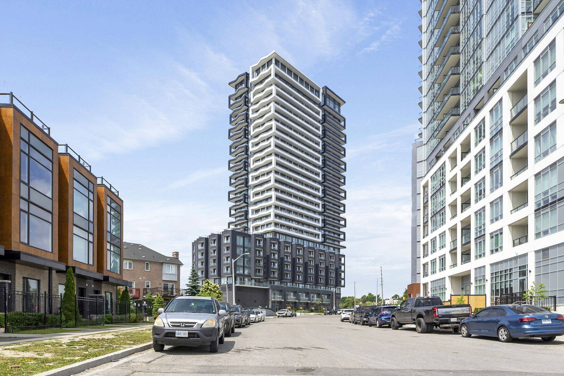 Brampton, ON L6Y 6L7,260 Malta AVE #603
