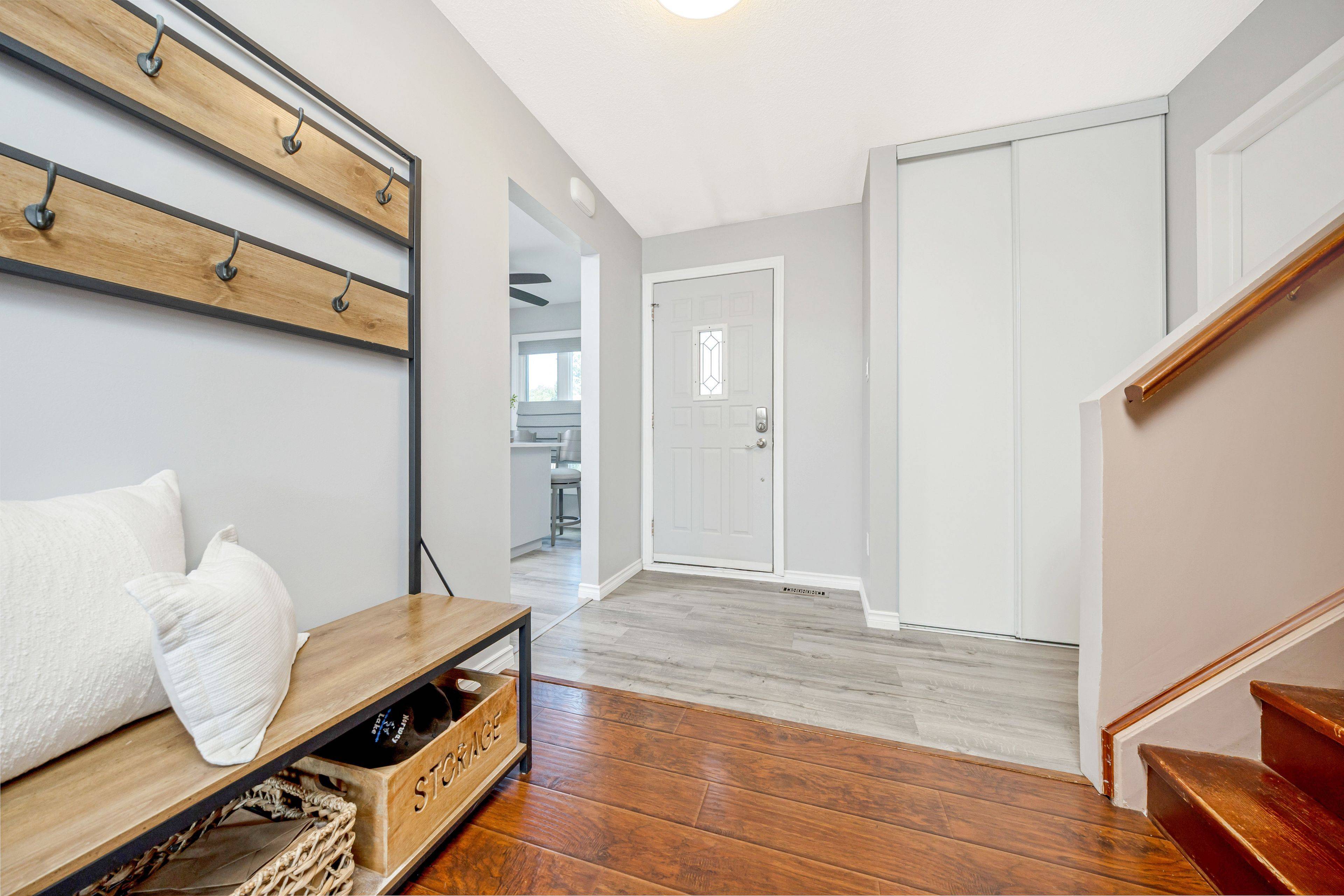 Burlington, ON L7M 1Y6,3104 Autumn Hill CRES