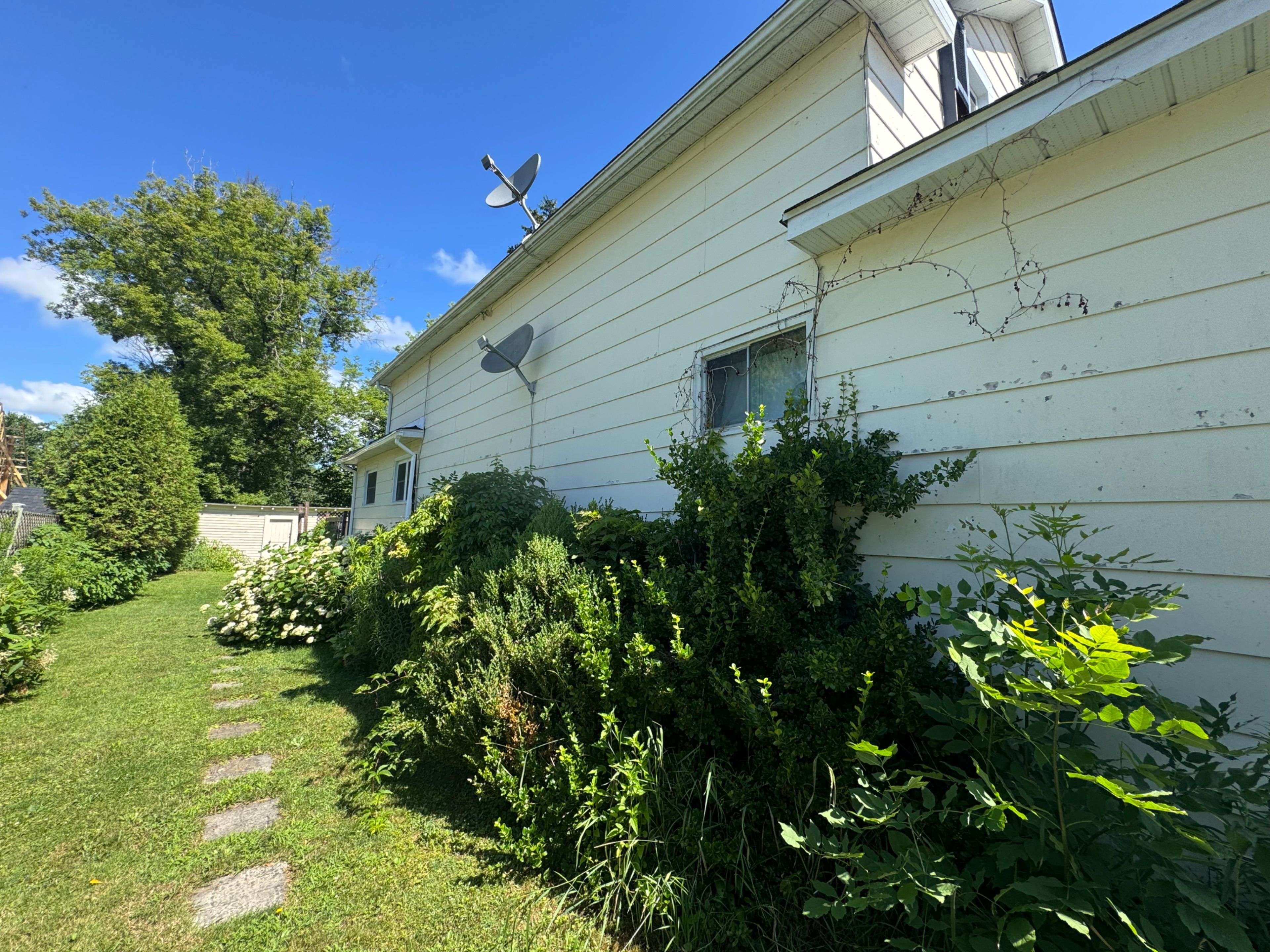 South Glengarry, ON K0C 1N0,25 Oak ST