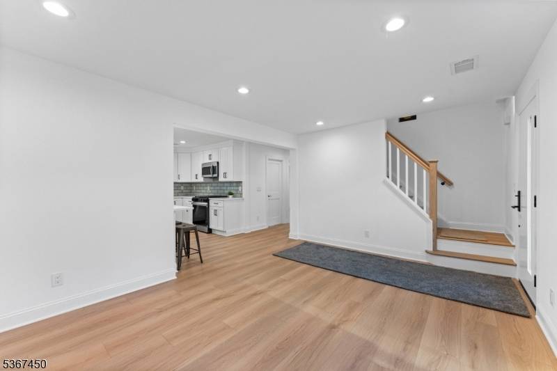 Wayne Twp., NJ 07470,27 Laytham Dr