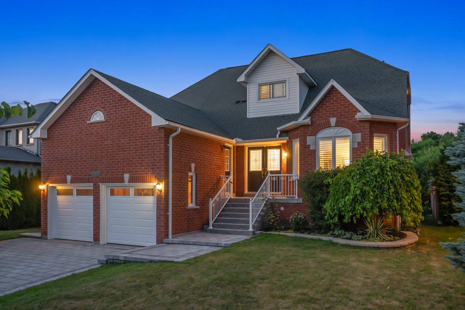 Pickering, ON L1X 2T5,2327 Canterbury CRES