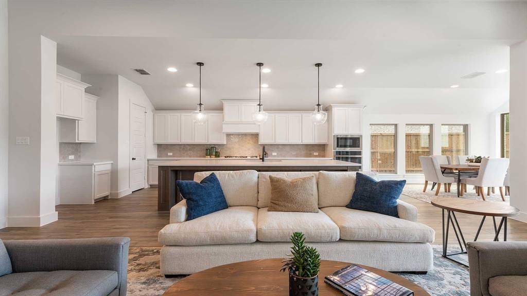 Forney, TX 75126,1221 Whitecliff Drive