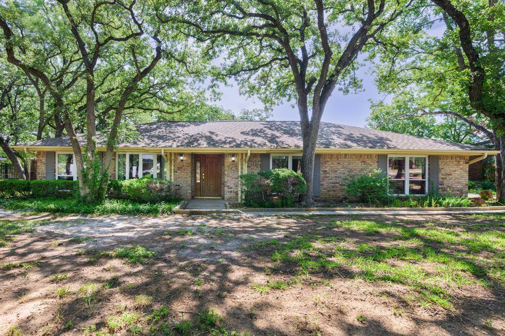 Euless, TX 76040,1203 Woodridge Circle