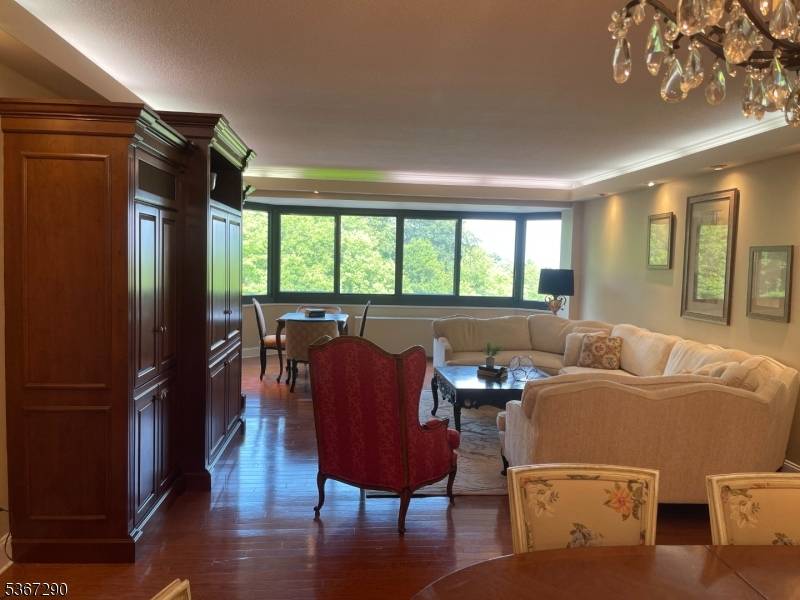South Orange Village Twp., NJ 07079,609 W South Orange Ave 5H #5H