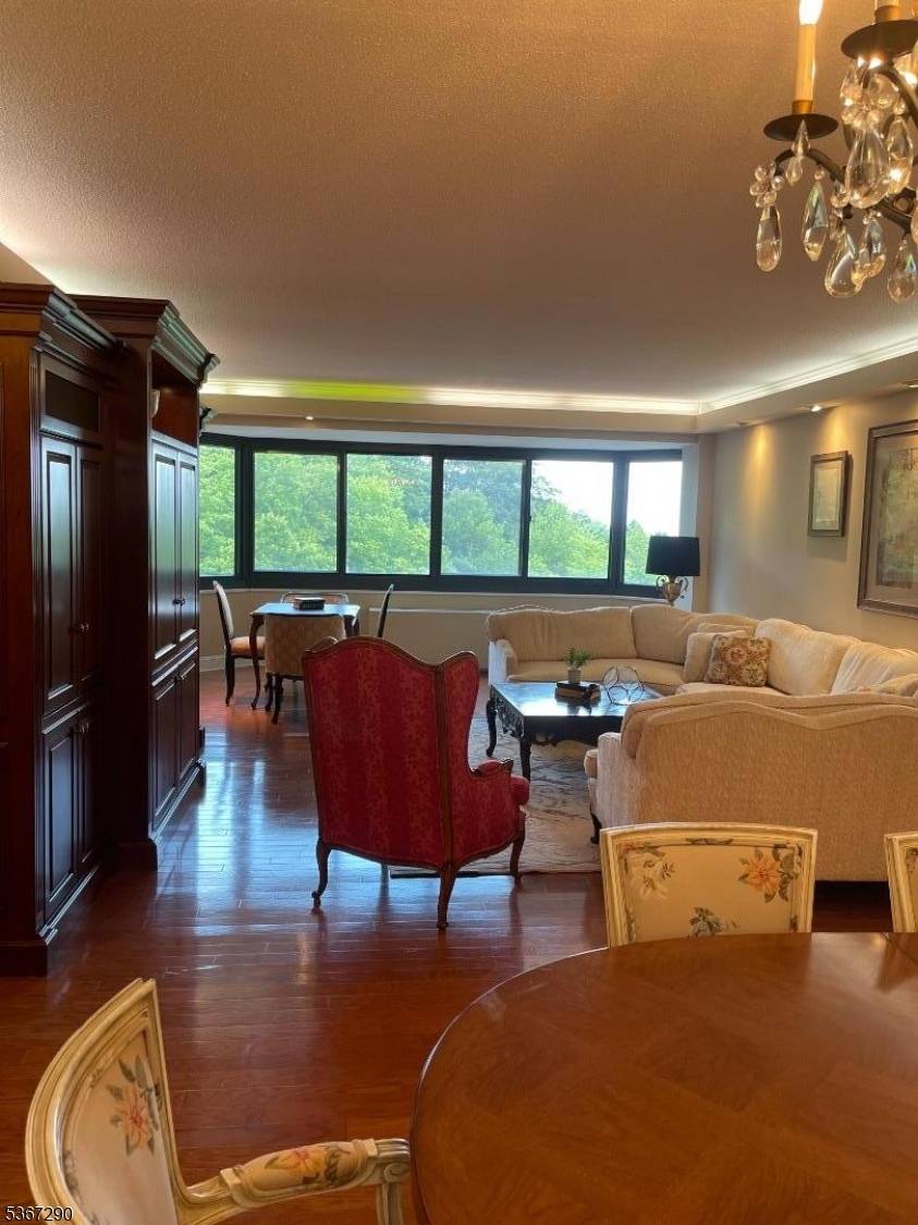 South Orange Village Twp., NJ 07079,609 W South Orange Ave 5H #5H