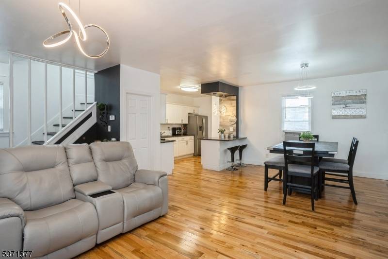 Irvington Twp., NJ 07111,64 Hardgrove Ter