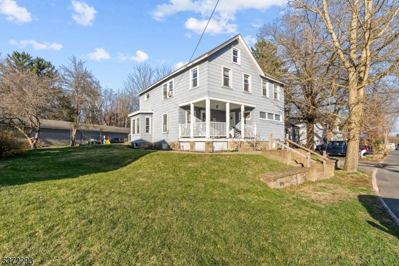 Newton Town, NJ 07860,3 Lawnwood Ave