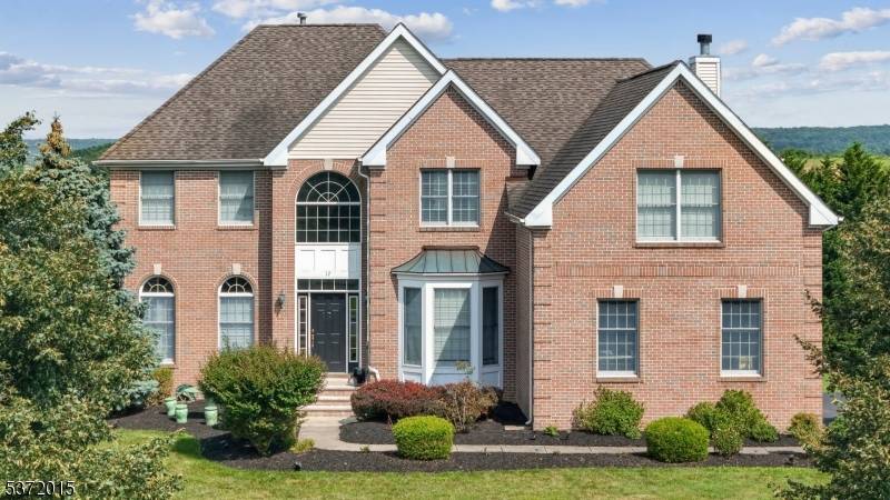 Raritan Twp., NJ 08551,17 Patrick Henry Pl