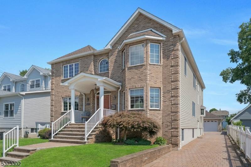 Lyndhurst Twp., NJ 07071,748 6Th St