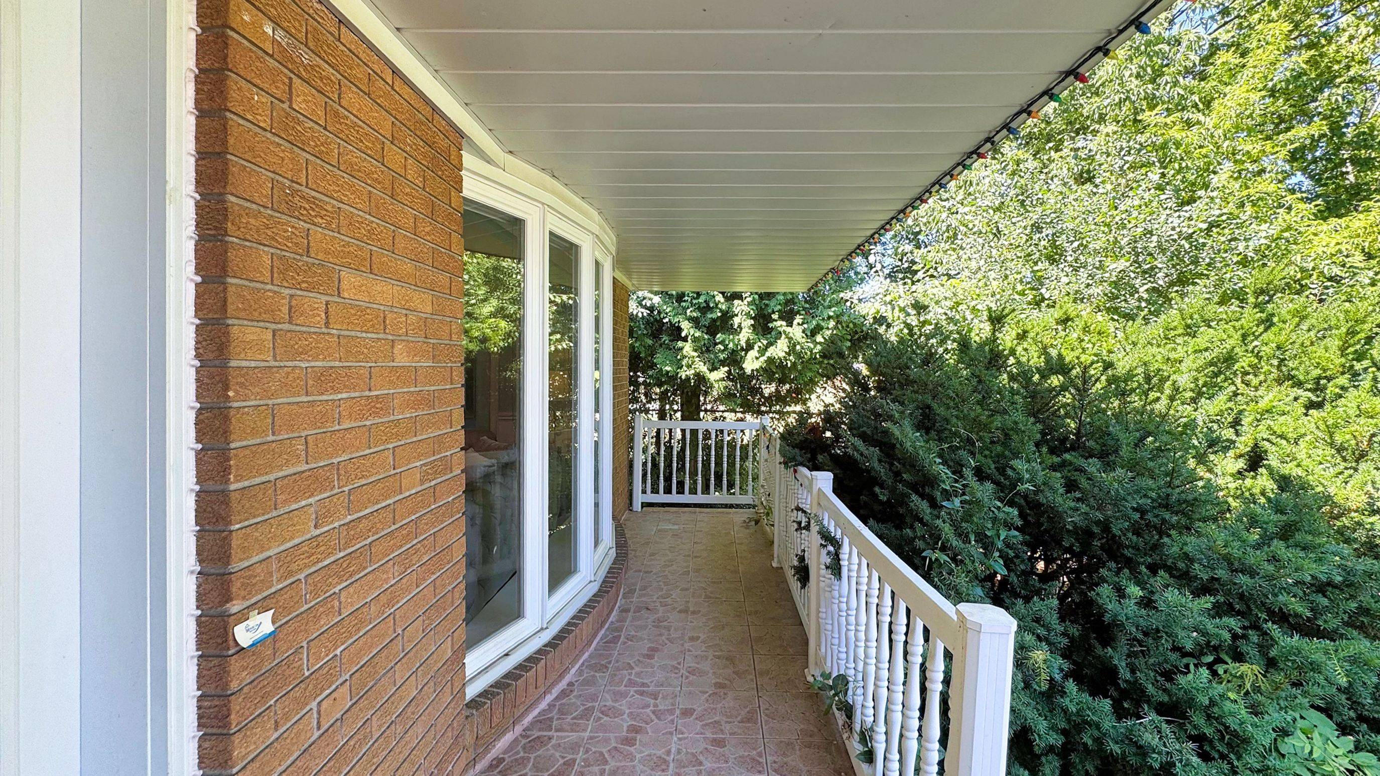 Toronto C14, ON M2M 2R7,25 Greenyards DR