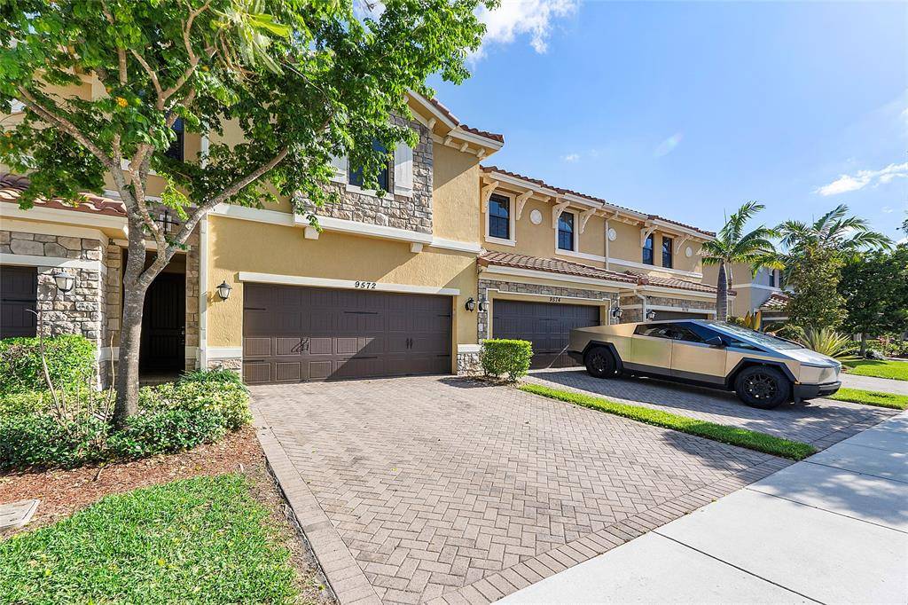 Parkland, FL 33076,9572 Town Parc Circle North