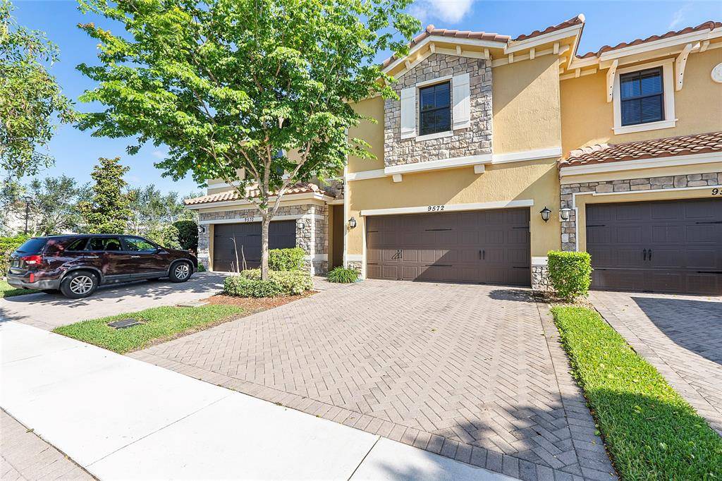 Parkland, FL 33076,9572 Town Parc Circle North