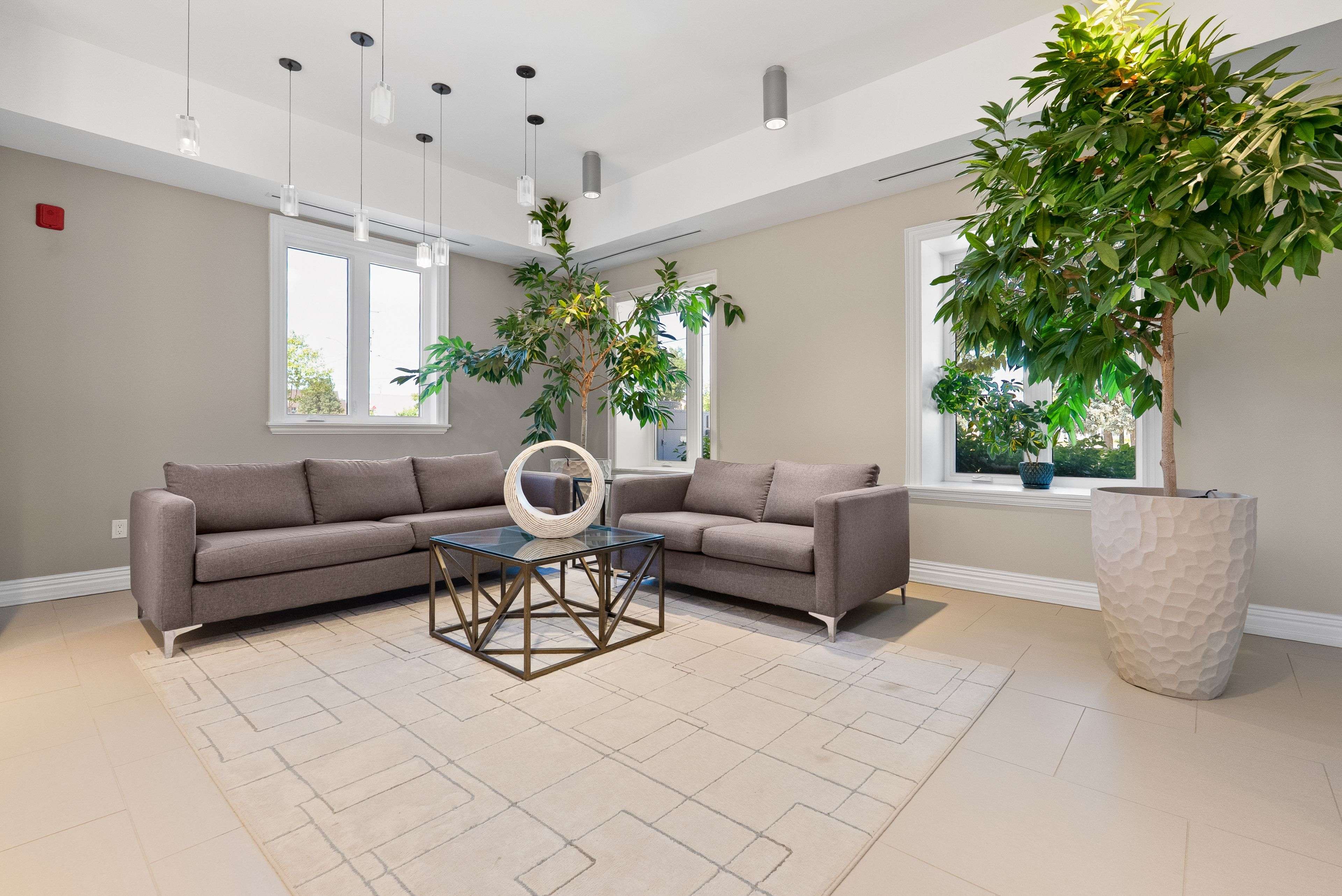 Kawartha Lakes, ON K9V 1C4,25 King ST #102