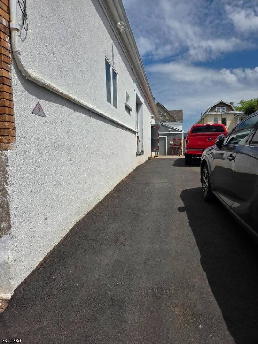 Perth Amboy City, NJ 08861,70-72 Fayette St