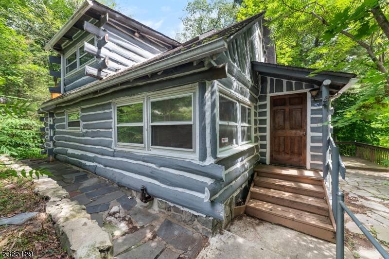 West Milford Twp., NJ 07421,47 Twin Oaks Trl