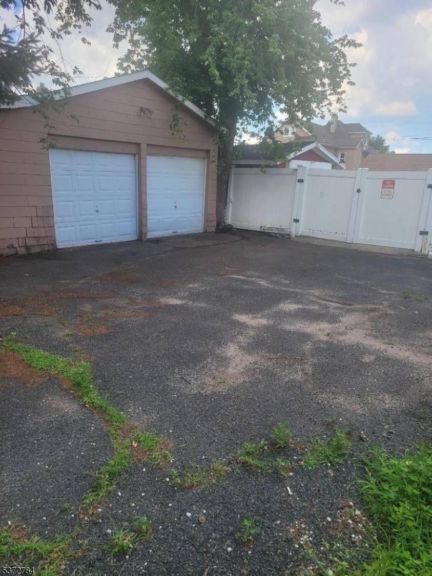 Lyndhurst Twp., NJ 07071,614 10Th St