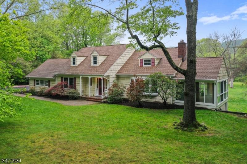 Harding Twp., NJ 07960,5 Saint Clair Rd