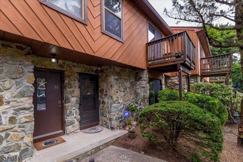 Wanaque Boro, NJ 07465,7F Brookside Hts #F