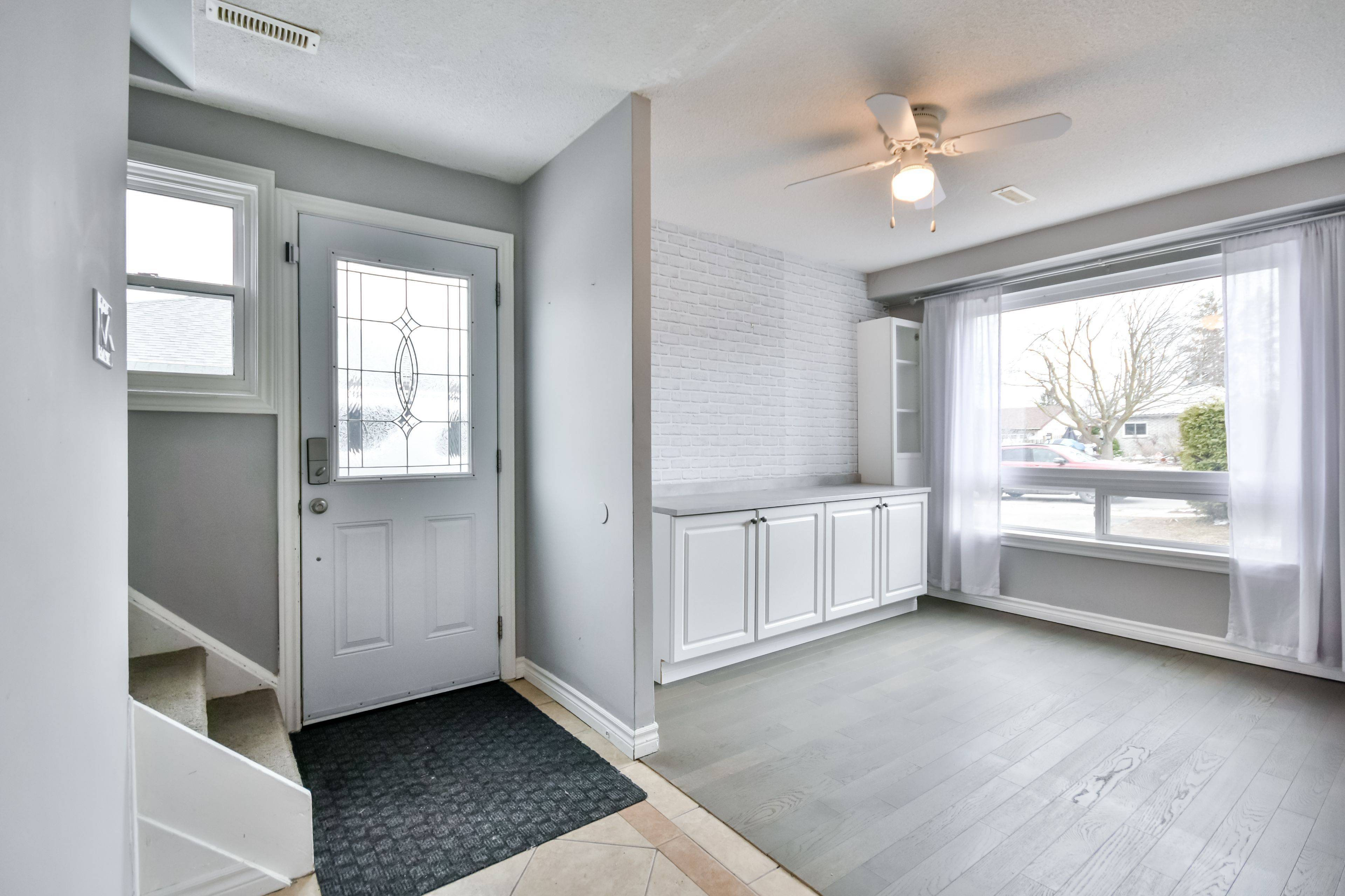 Barrie, ON L4N 4Y7,247 Letitia ST