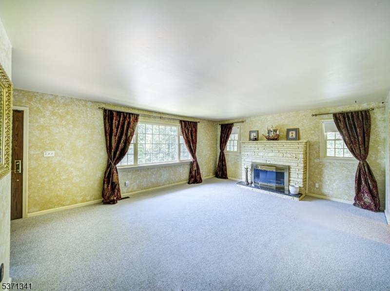 Randolph Twp., NJ 07869,136 Park Ave