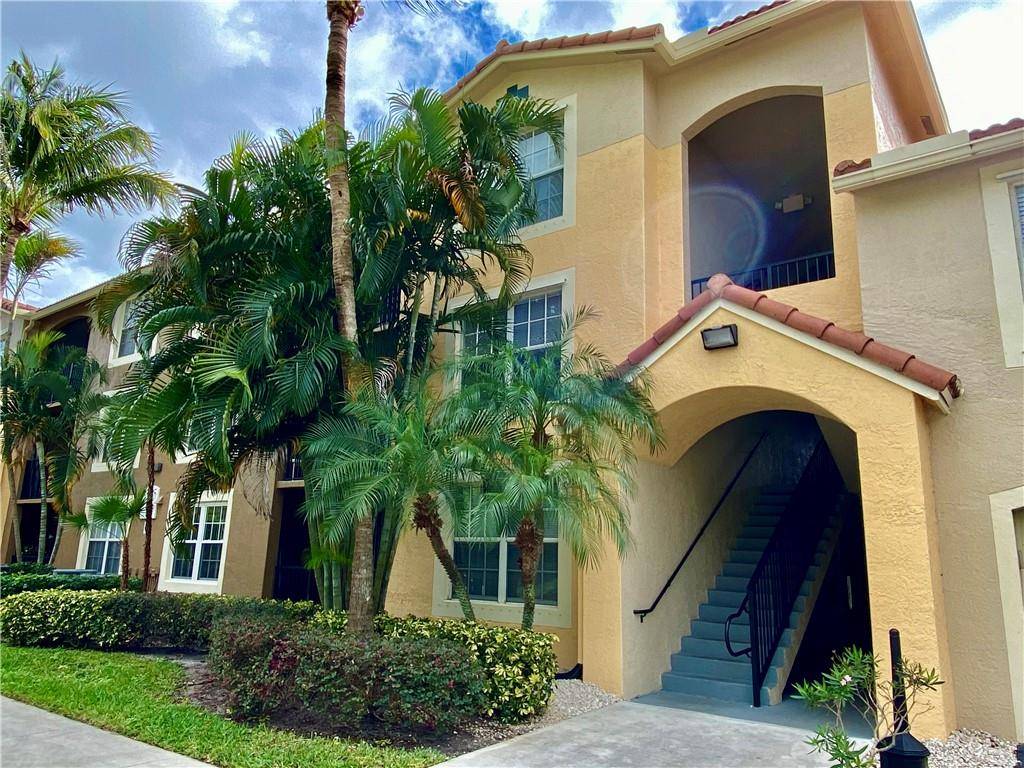 Delray Beach, FL 33446,15185 Michelangelo Blvd #105