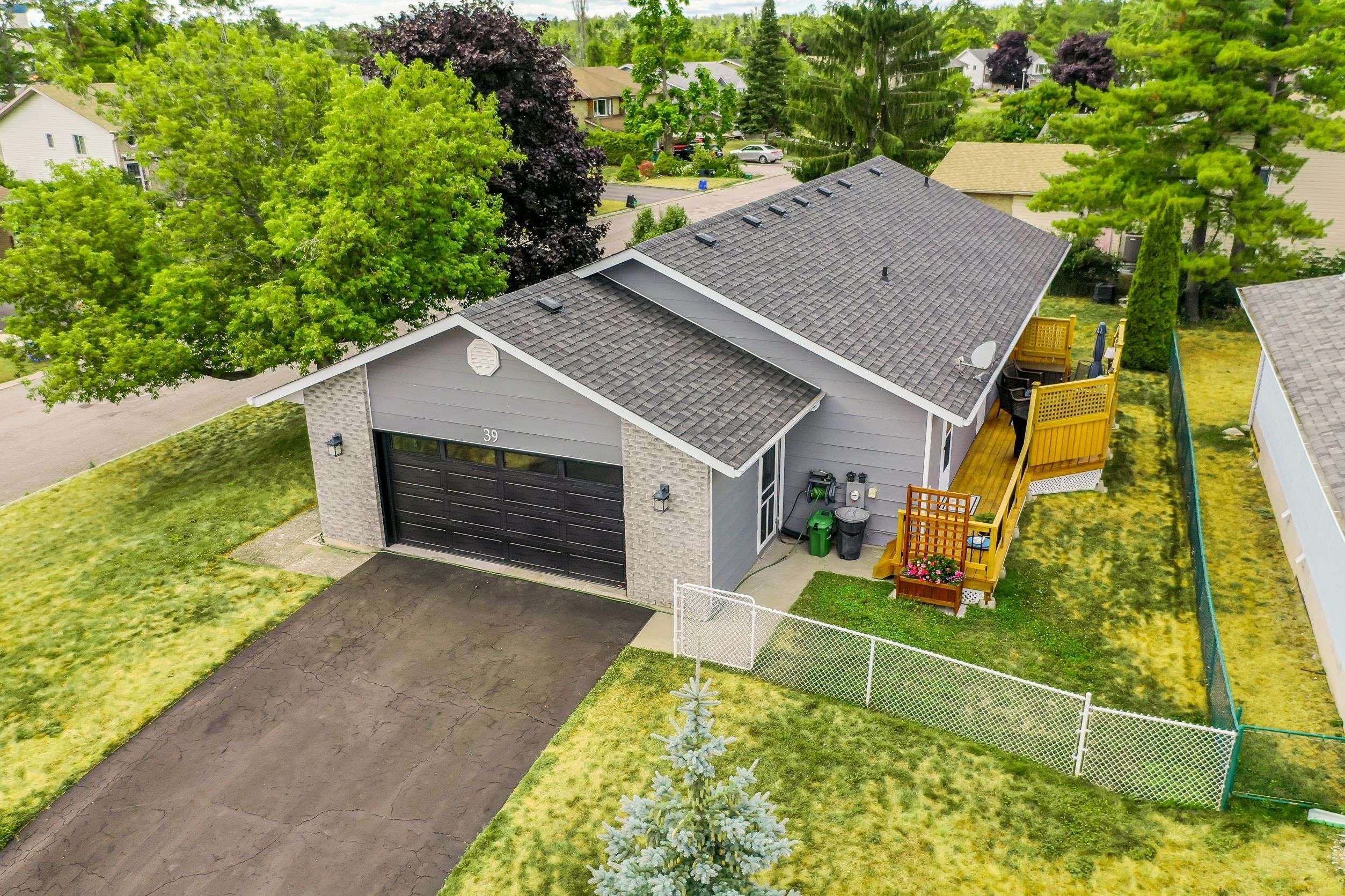 Kawartha Lakes, ON K0M 1A0,39 Cedartree LN
