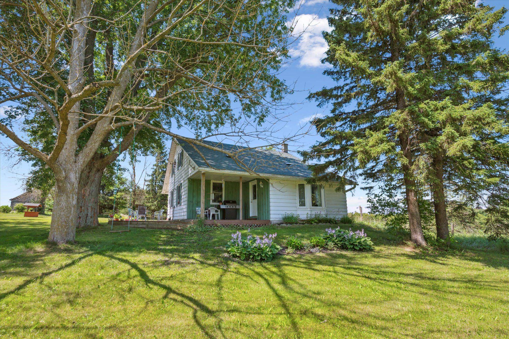 Wellington North, ON N0G 2E0,9206 Highway 6 N/A