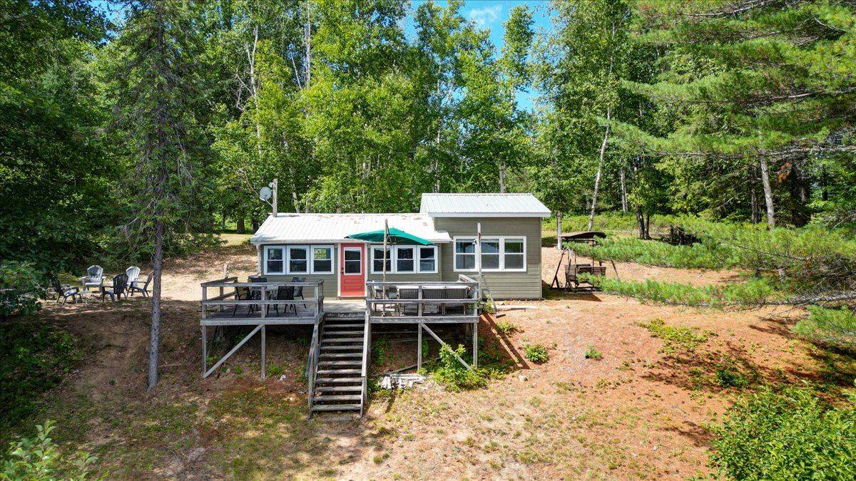 Madawaska Valley, ON K0J 1B0,707 Tamarack RD