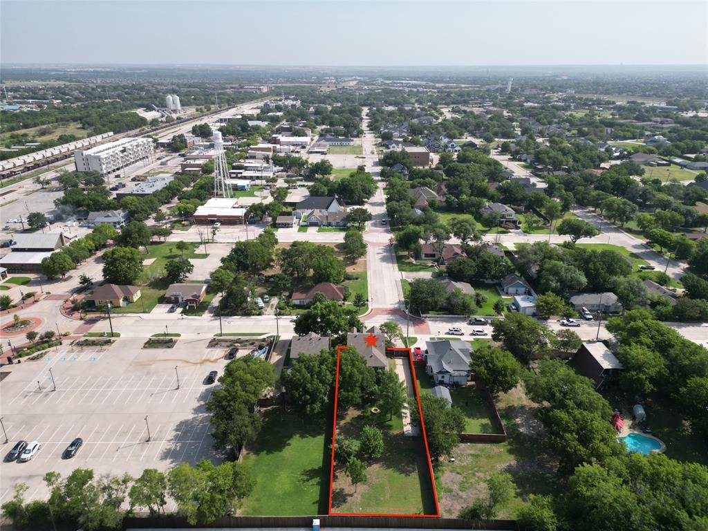 Roanoke, TX 76262,220 Lamar Street