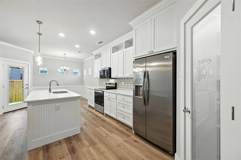 Lake Dallas, TX 75065,110 Market Street