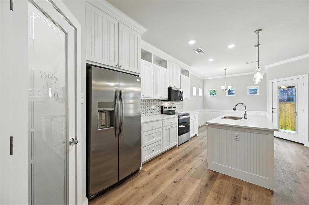 Lake Dallas, TX 75065,112 Market Street #112