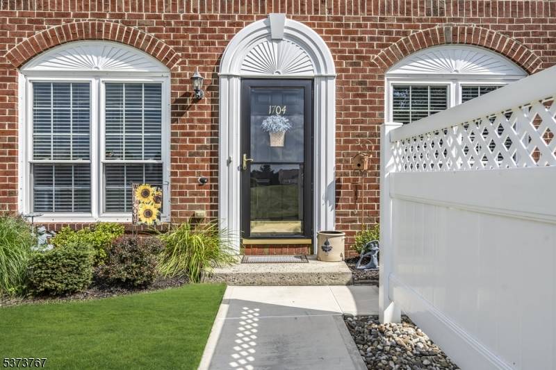 Branchburg Twp., NJ 08876,1704 Breckenridge #1704