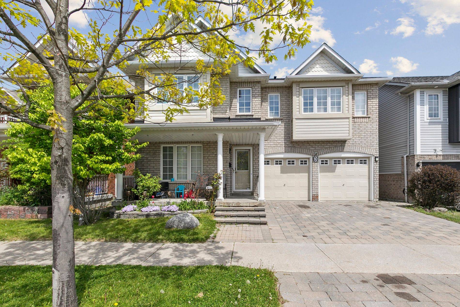 Ajax, ON L1S 7N6,10 Greenhalf DR