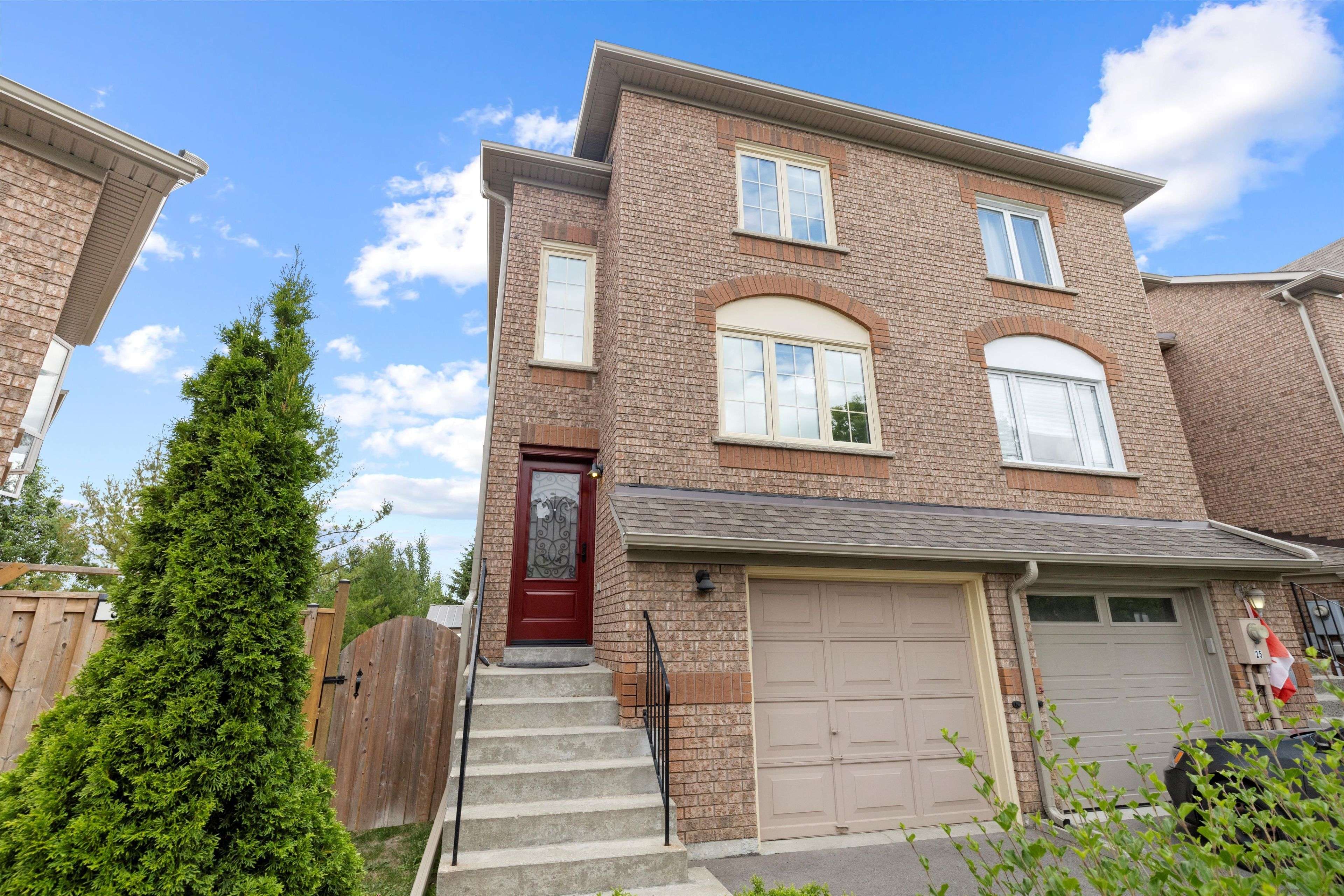 Vaughan, ON L6A 2K8,27 Larissa CT