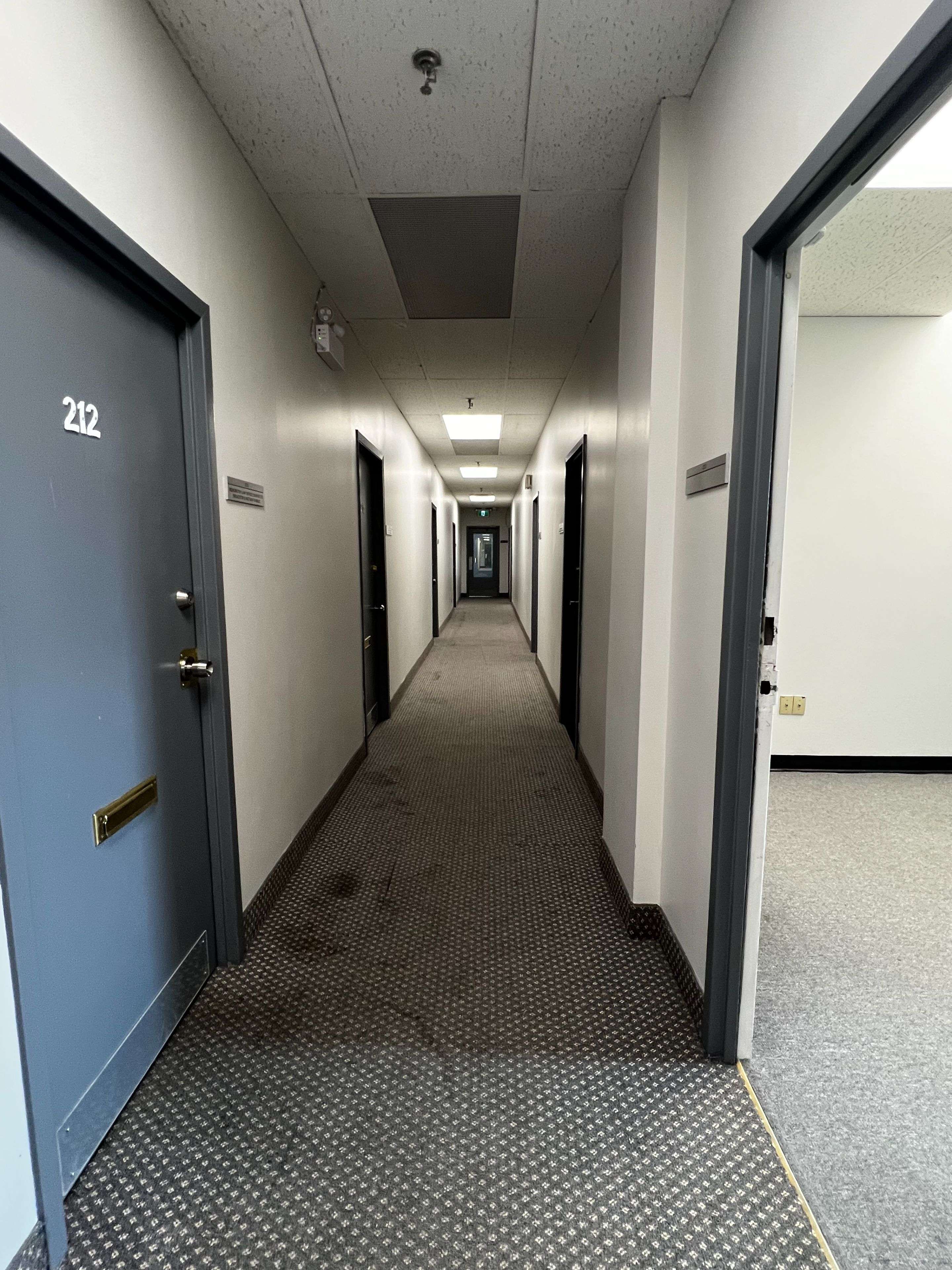 Toronto W05, ON M3J 2H2,61 Alness ST #215