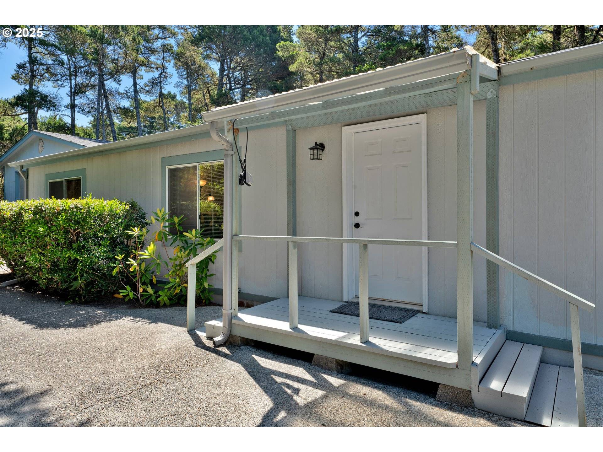 Florence, OR 97439,1601 RHODODENDRON DR #523