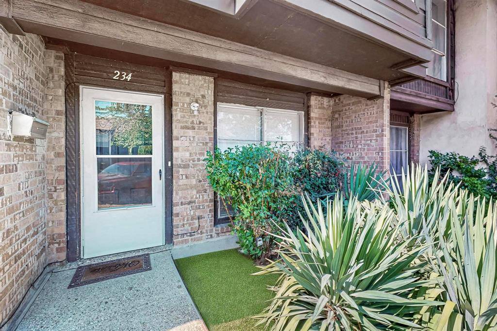 Lancaster, TX 75146,234 Rolling Hills Place