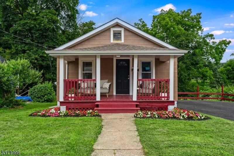 Newton Town, NJ 07860,20 Mason Ave