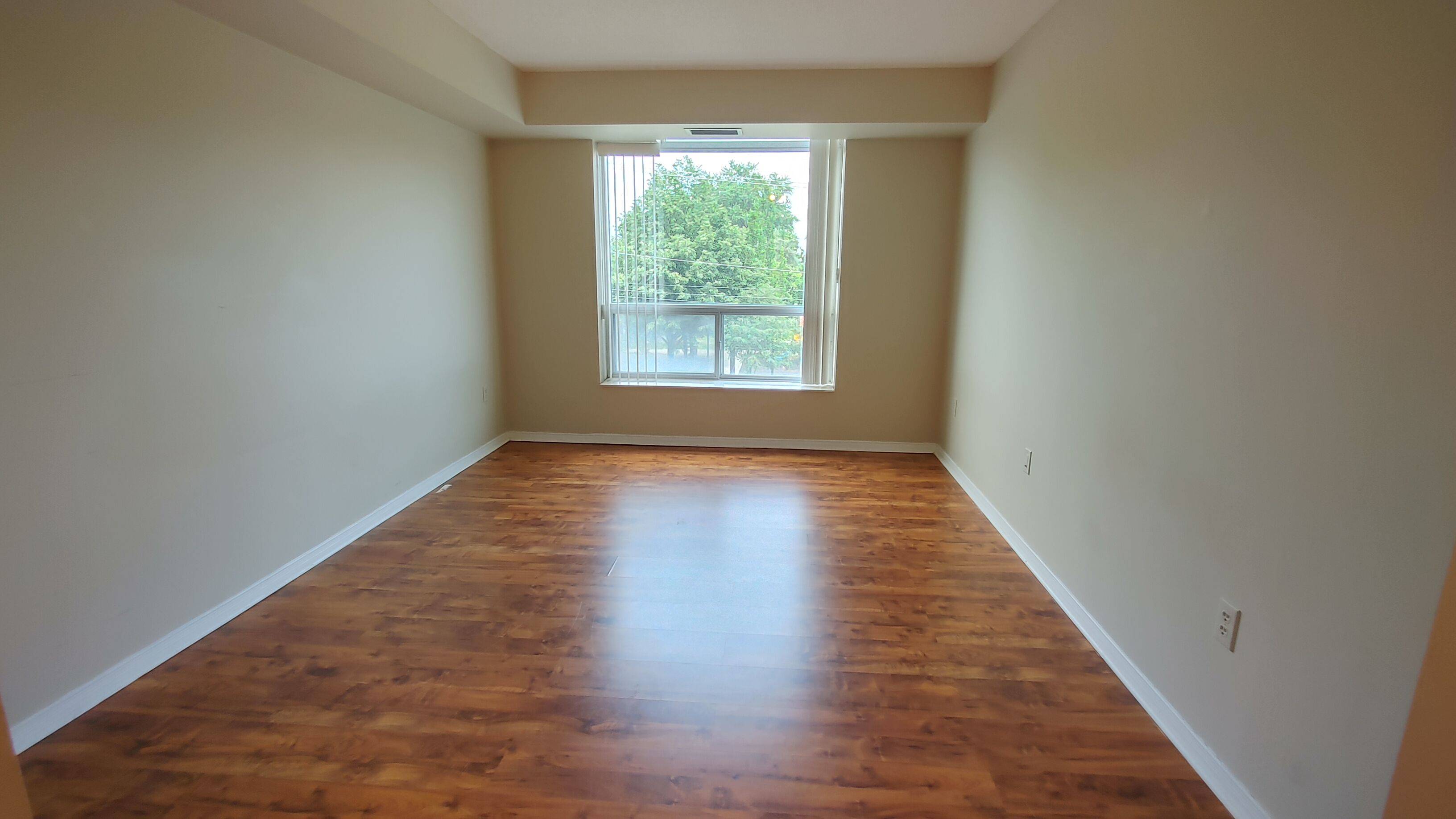 Toronto C14, ON M2M 4K9,18 Pemberton AVE #306